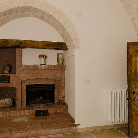 לינה וארוחת בוקר Masseria Mazzalorsa אלברובלו