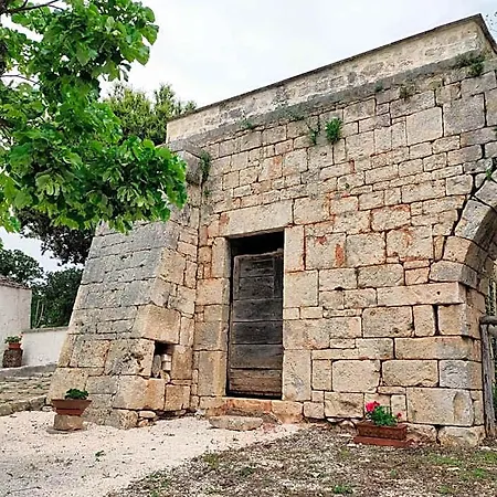 Masseria Mazzalorsa Bed and breakfast 4*